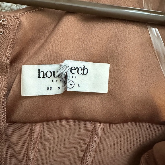 House of CB. Elegant One-Shoulder Brown - Picture 9 of 9